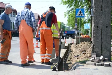 Trwa remont chodnika przy ul. Kościuszki (zdjęcia)
