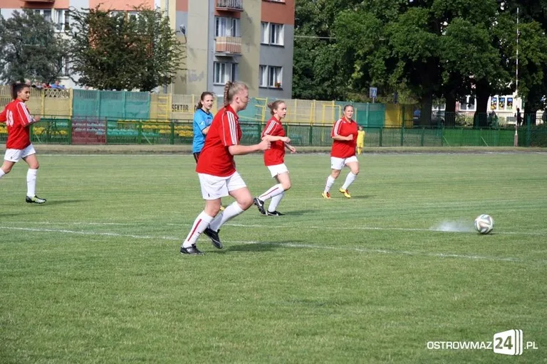 Piłkarki Ostrovii szlifują formę (zdjęcia, wideo)
