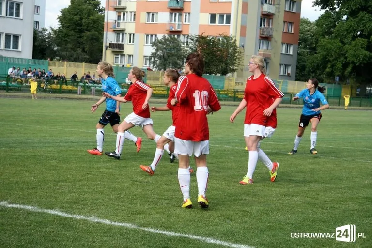 Piłkarki Ostrovii szlifują formę (zdjęcia, wideo)