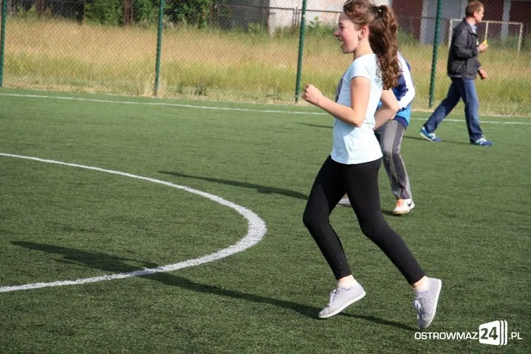 Rywalizowali rodzinnie na orliku (zdjęcia)