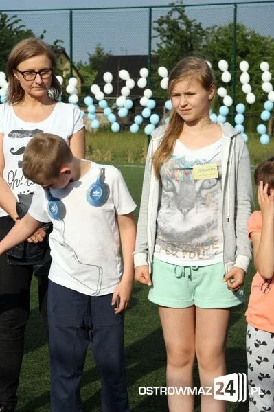 Rywalizowali rodzinnie na orliku (zdjęcia)