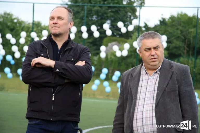 Rywalizowali rodzinnie na orliku (zdjęcia)
