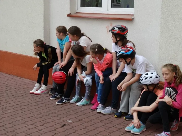 Uczniowie SP1 z kartami rowerowymi (zdjęcia)
