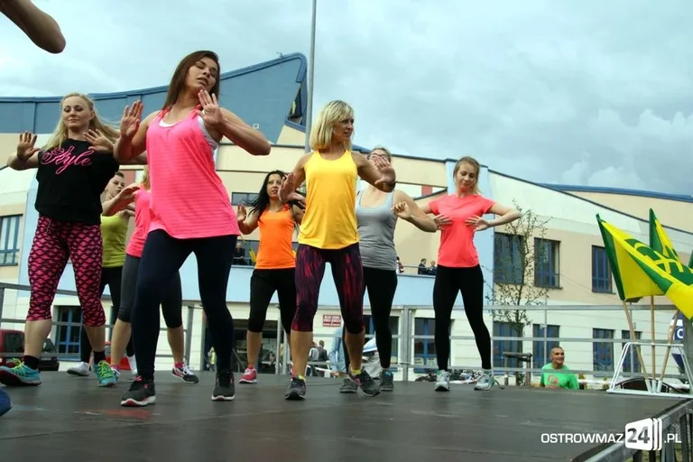 Pokazy sportowe i taneczne (zdjęcia, wideo)