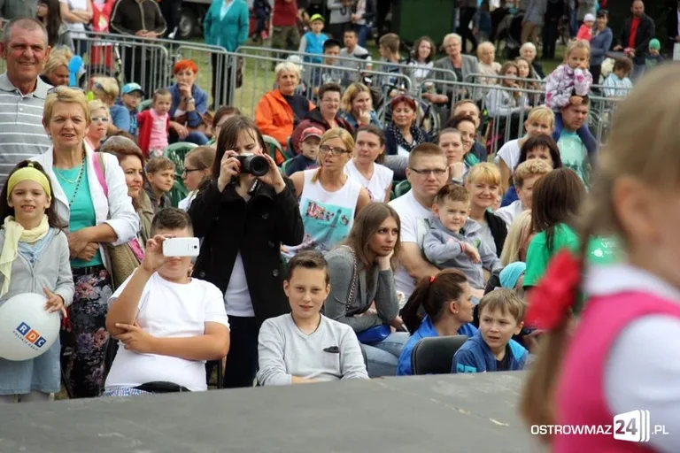 Pokazy sportowe i taneczne (zdjęcia, wideo)