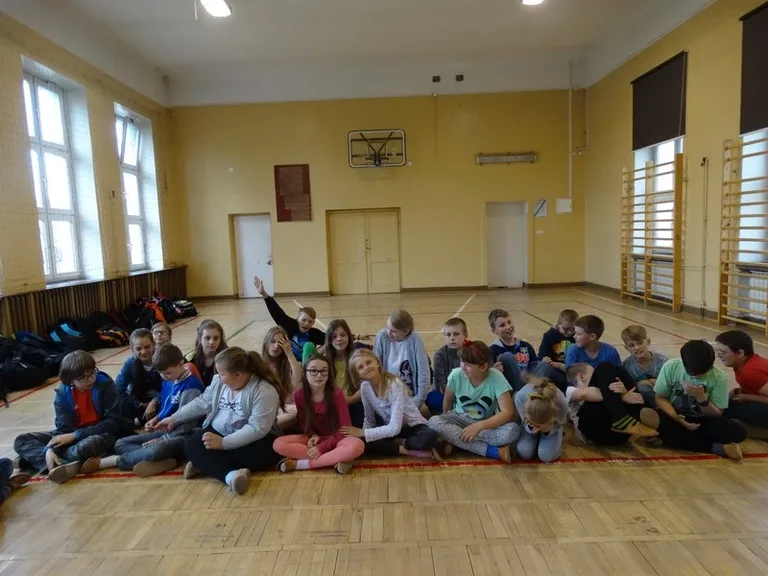 Uczniowie SP1 z kartami rowerowymi (zdjęcia)