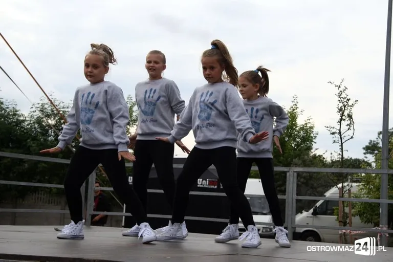 Pokazy sportowe i taneczne (zdjęcia, wideo)