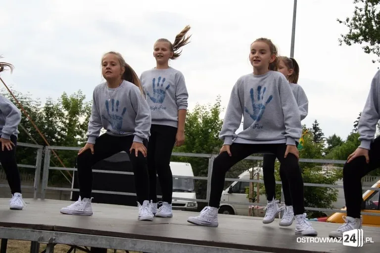 Pokazy sportowe i taneczne (zdjęcia, wideo)