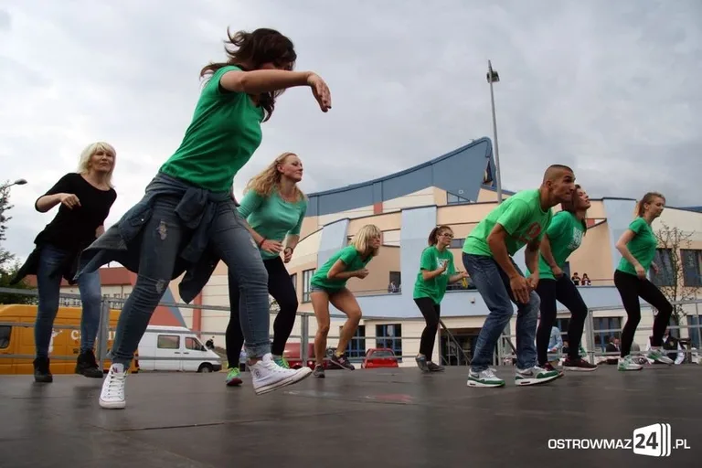 Pokazy sportowe i taneczne (zdjęcia, wideo)