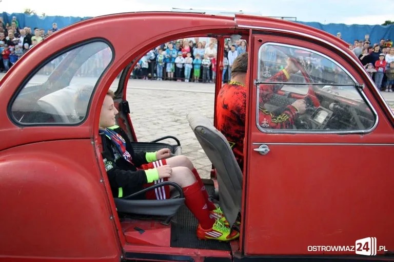 Monster Truck zawitał do Ostrowi (zdjęcia, wideo)