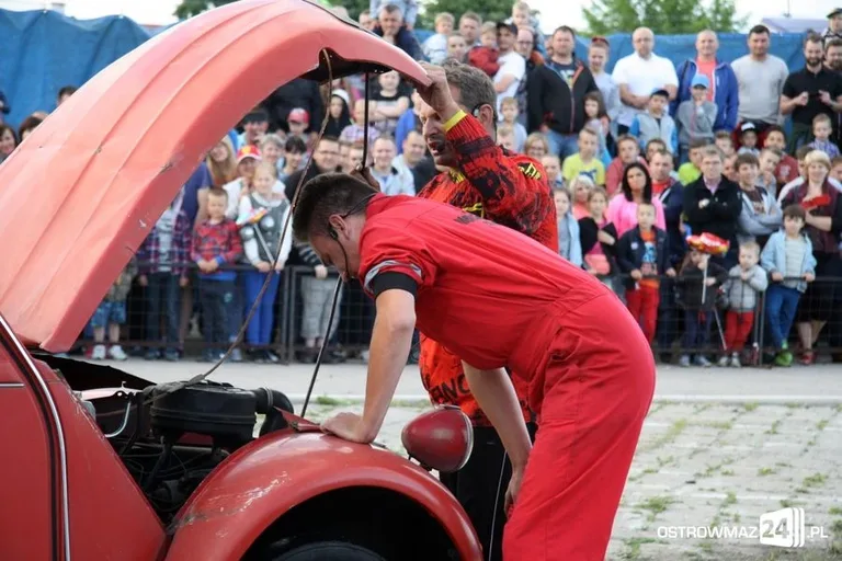 Monster Truck zawitał do Ostrowi (zdjęcia, wideo)