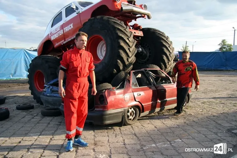 Monster Truck zawitał do Ostrowi (zdjęcia, wideo)