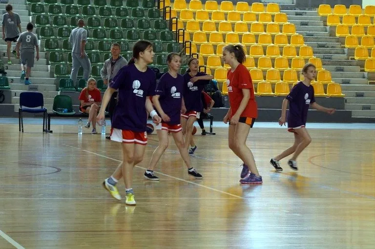 Uczniowie SP1 w koszykarskim finale (zdjęcia)