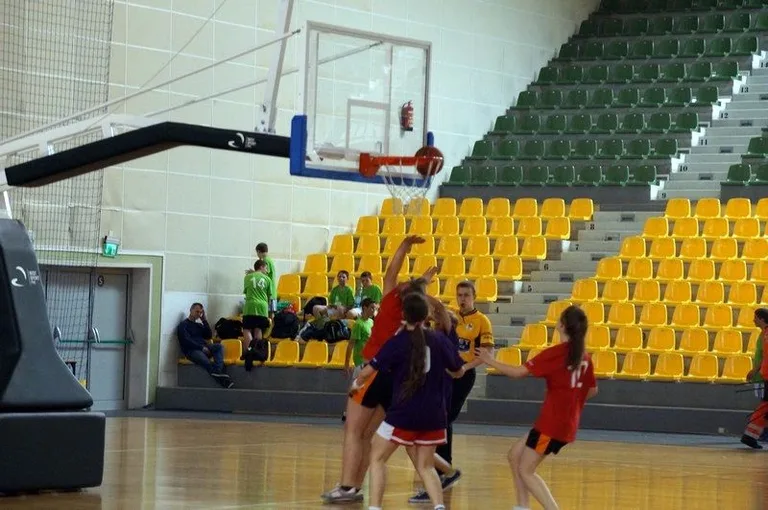 Uczniowie SP1 w koszykarskim finale (zdjęcia)