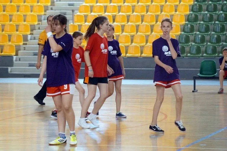 Uczniowie SP1 w koszykarskim finale (zdjęcia)