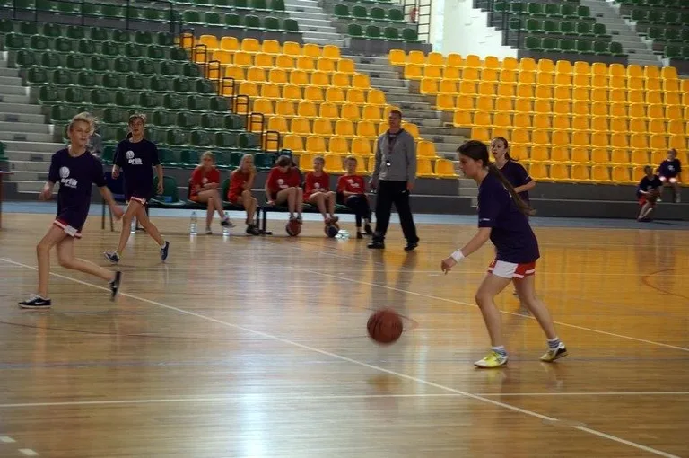Uczniowie SP1 w koszykarskim finale (zdjęcia)