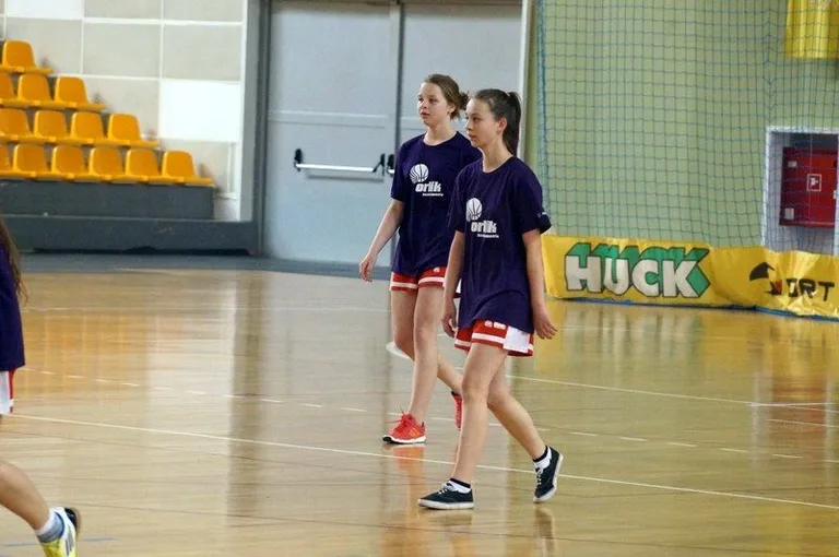Uczniowie SP1 w koszykarskim finale (zdjęcia)