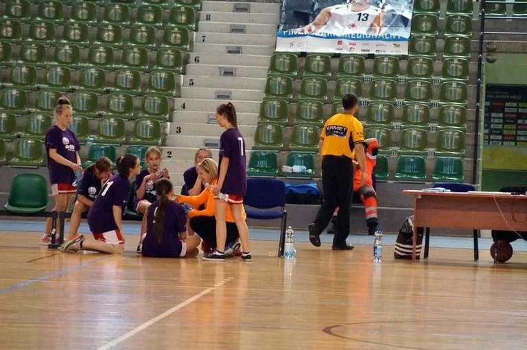 Uczniowie SP1 w koszykarskim finale (zdjęcia)