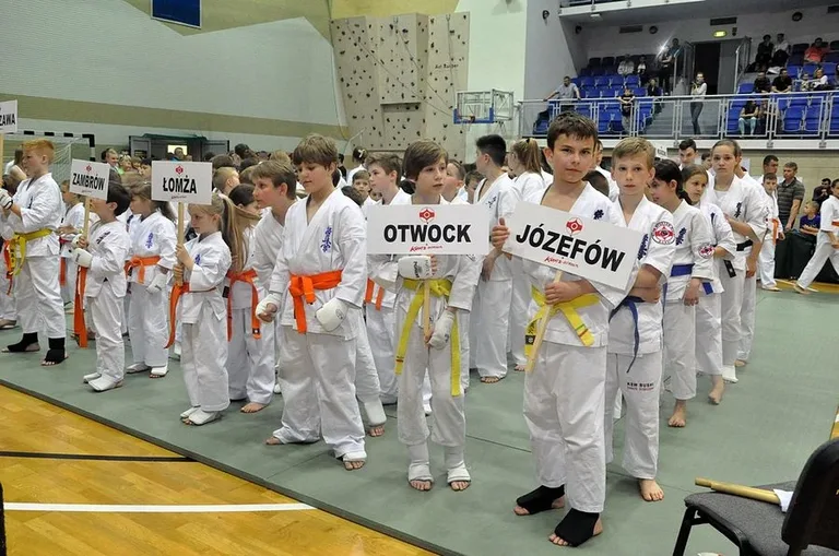 Ostrowiacy najlepsi u siebie (zdjęcia)