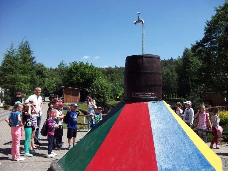 Uczniowie SP1 w świecie iluzji (zdjęcia)