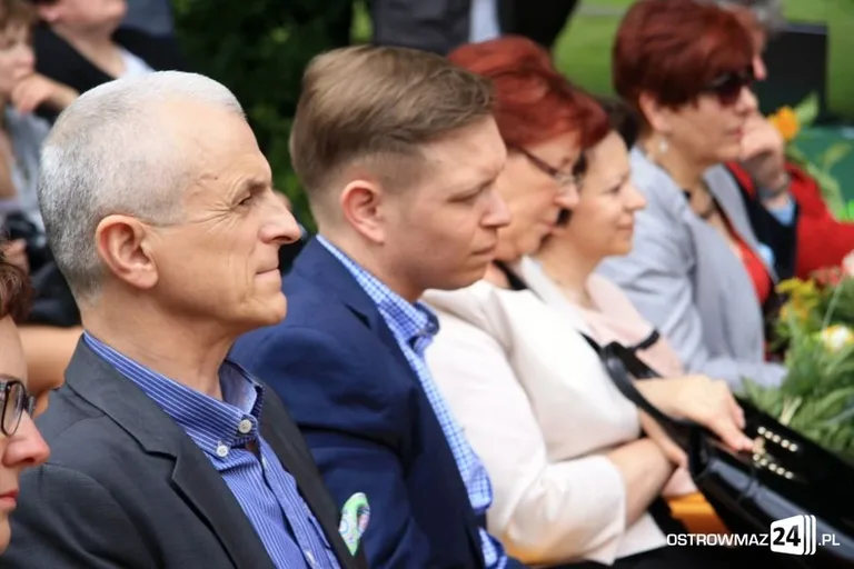 Piknik z książką (zdjęcia)