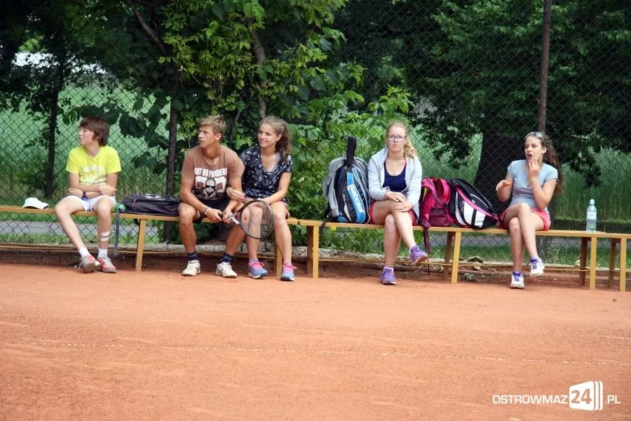 Na ostrowskich kortach walczyli o tytuł (zdjęcia)