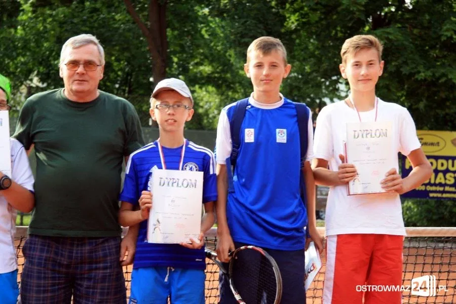 Na ostrowskich kortach walczyli o tytuł (zdjęcia)