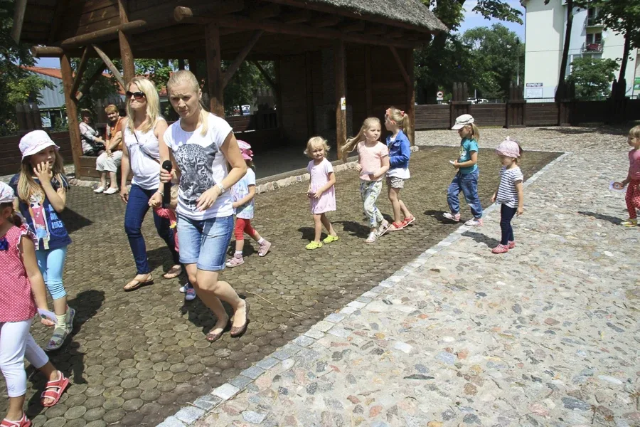 Bawiły się ćwicząc buzie i języki (zdjęcia)
