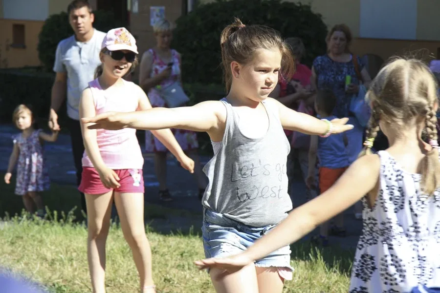 Wakacyjne Podwórko na początek lata