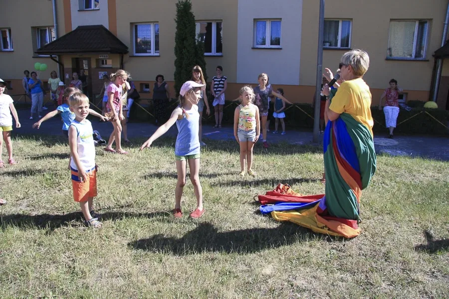 Wakacyjne Podwórko na początek lata