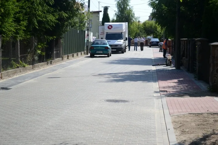 Kolejna ostrowska ulica odebrana (zdjęcia)