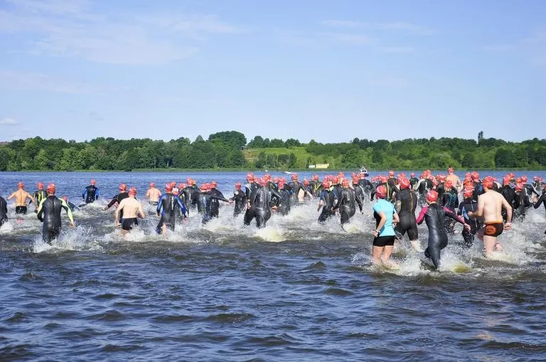Rzuczkowski piąty na zawodach triathlonowych
