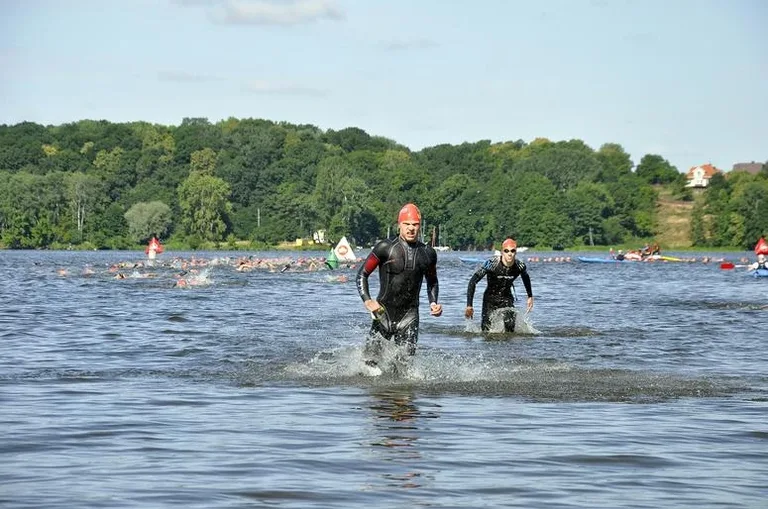 Rzuczkowski piąty na zawodach triathlonowych