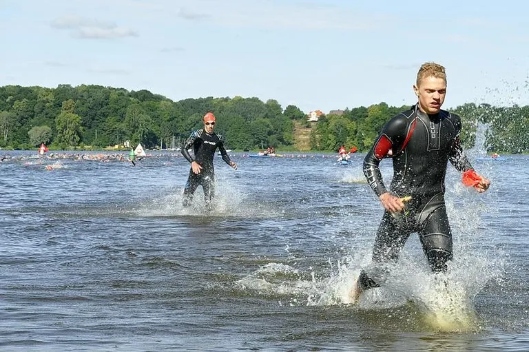 Rzuczkowski piąty na zawodach triathlonowych