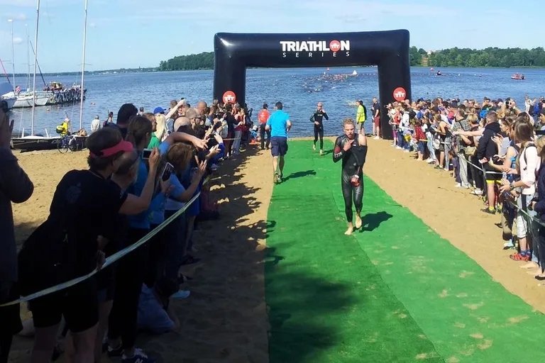 Rzuczkowski piąty na zawodach triathlonowych