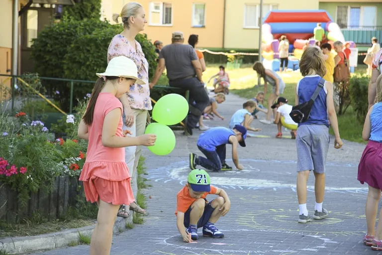 Wakacyjne Podwórko na początek lata