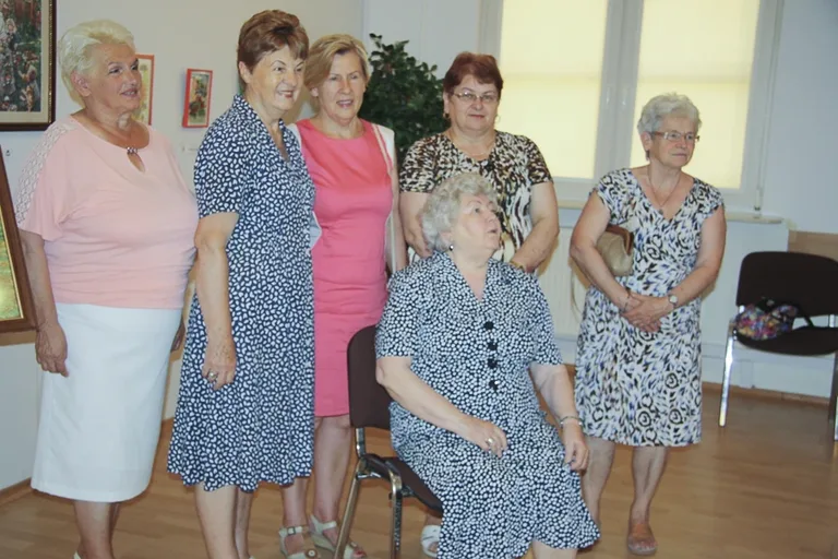 Lato w hafcie krzyżykowym (zdjęcia)