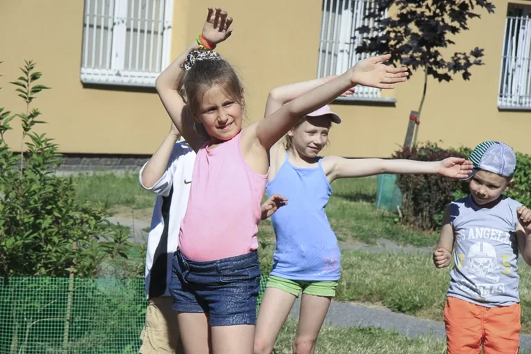 Wakacyjne Podwórko na początek lata