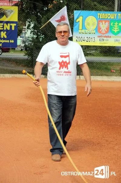 Styła z pucharem NSZZ "Solidarność" (zdjęcia)