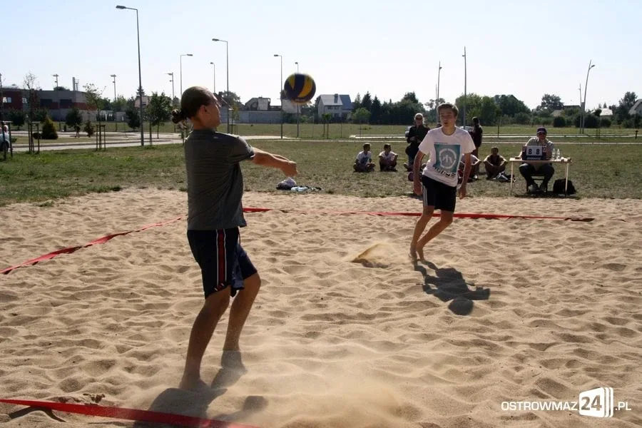 Wakacyjny turniej plażówki (zdjęcia)