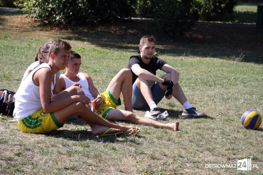 Wakacyjny turniej plażówki (zdjęcia)