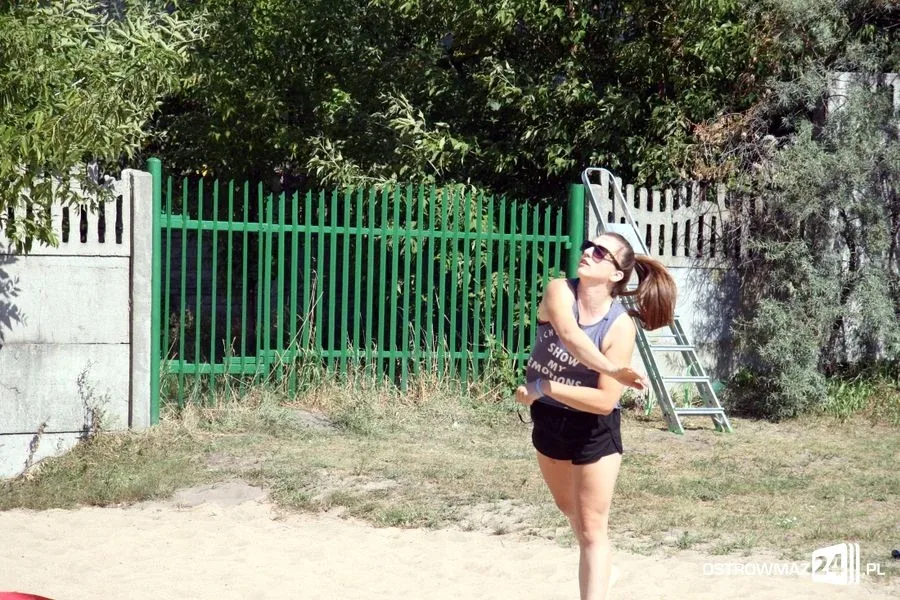 Wakacyjny turniej plażówki (zdjęcia)