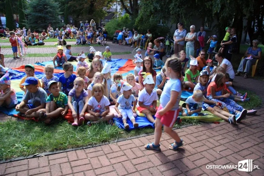 Król zwierząt uczył dobrego zachowania (zdjęcia)