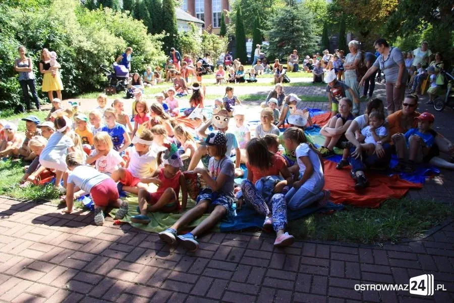 Król zwierząt uczył dobrego zachowania (zdjęcia)