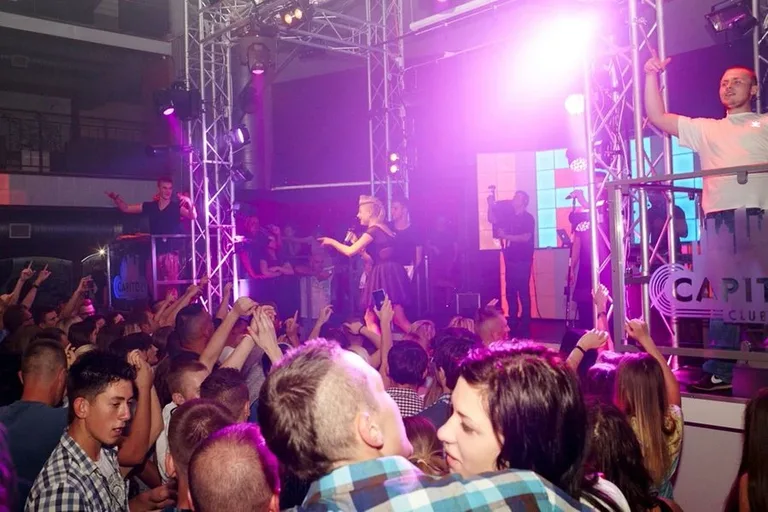 Piękni i Młodzi w klubie Capitol (zdjęcia)