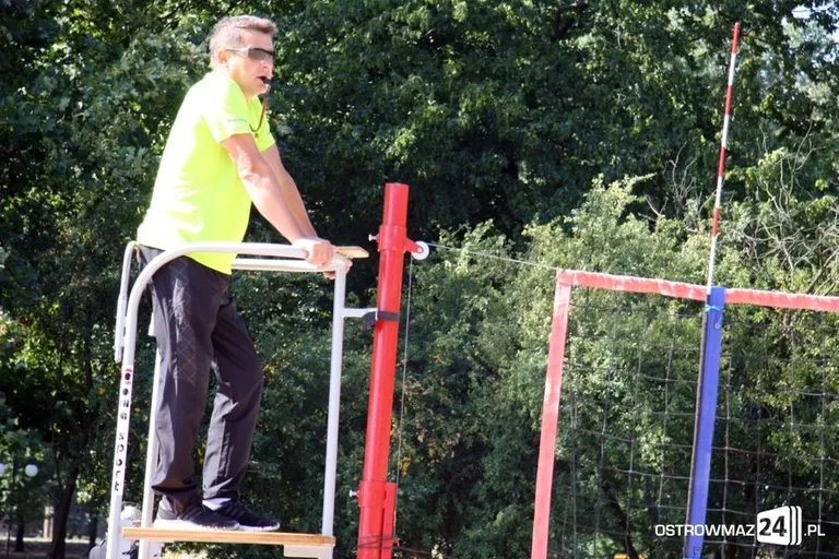 Wakacyjny turniej plażówki (zdjęcia)