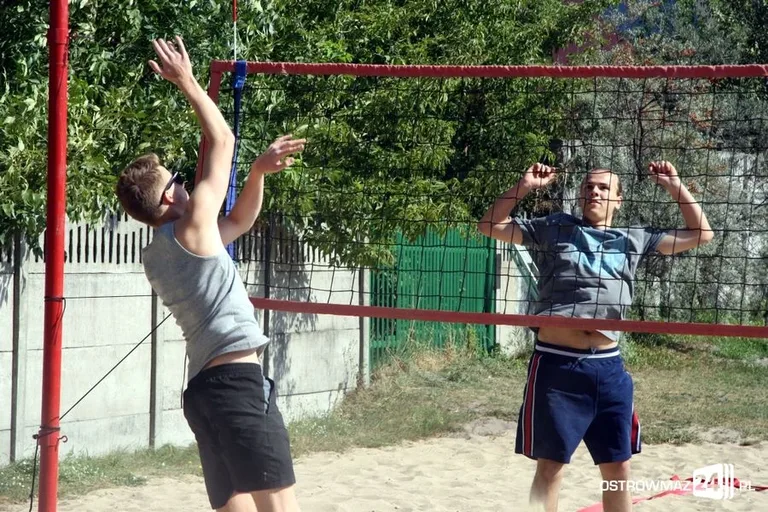 Wakacyjny turniej plażówki (zdjęcia)
