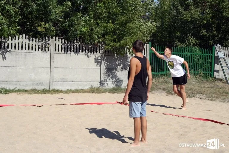 Wakacyjny turniej plażówki (zdjęcia)