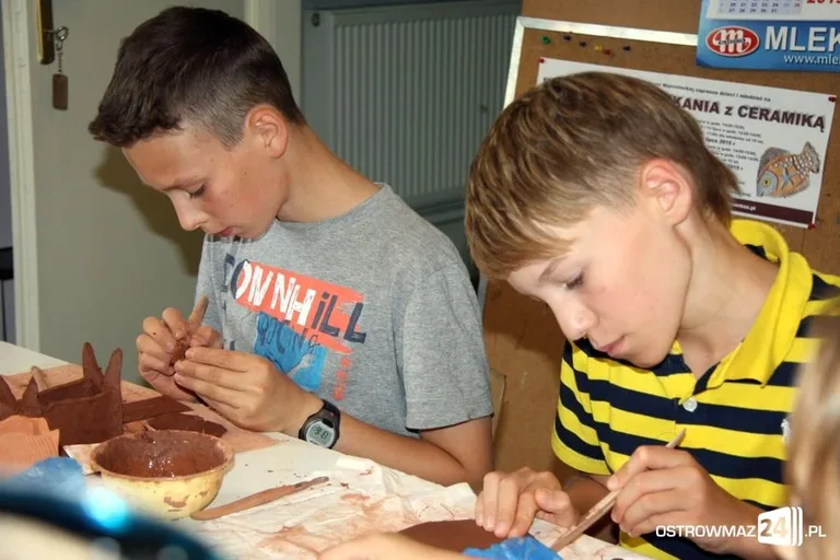 Pracowali nad formami z plastra wałkowanego