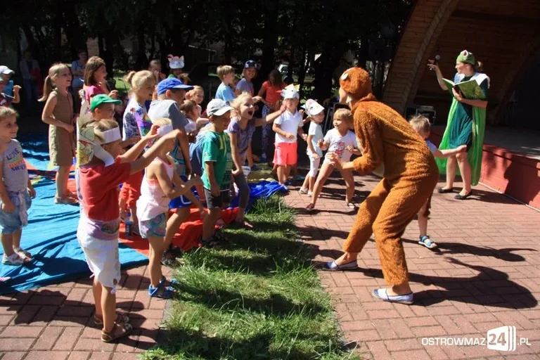 Król zwierząt uczył dobrego zachowania (zdjęcia)